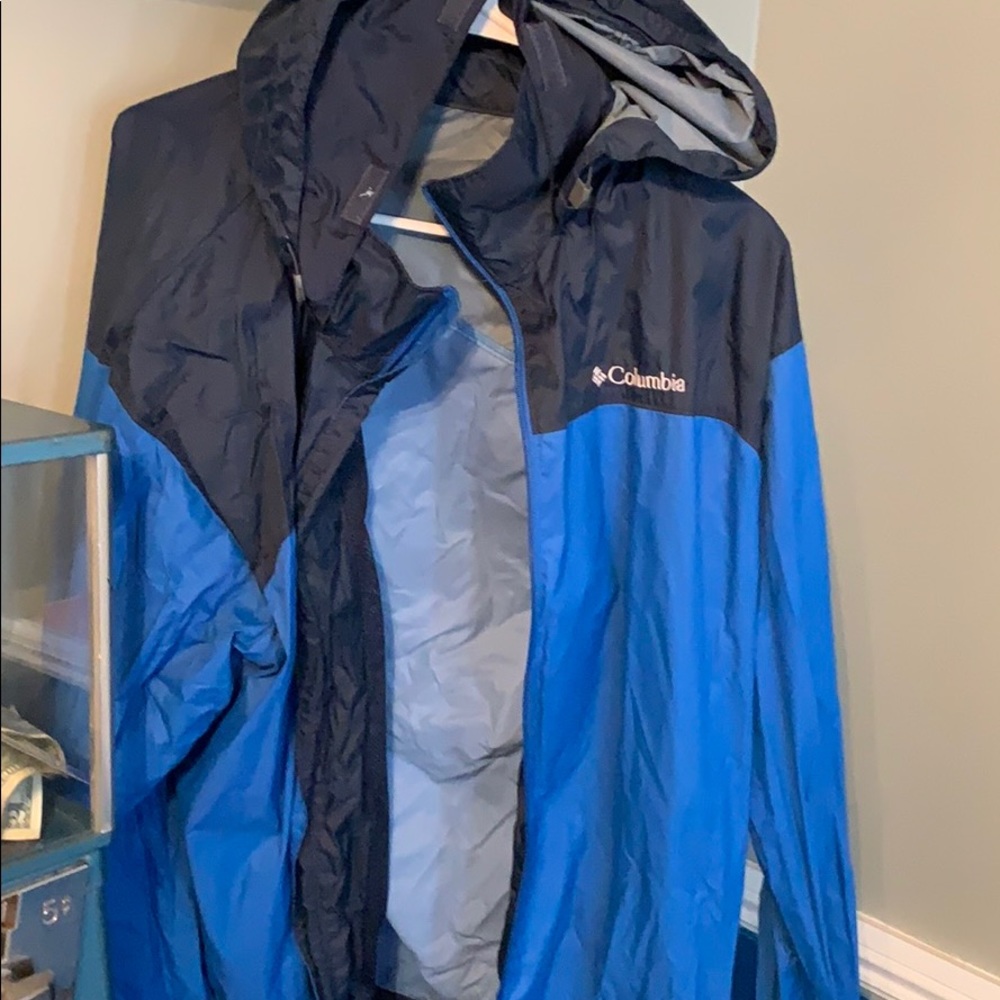 Columbia size ex L windbreaker/rain jacket